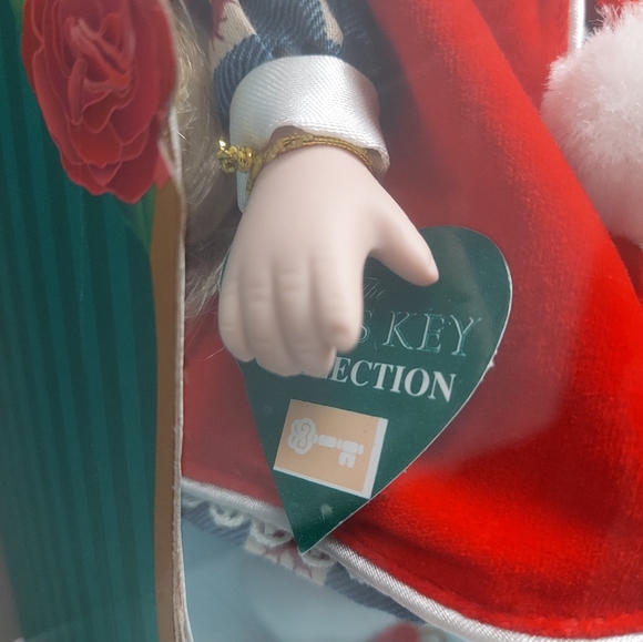 2001 Victorian Rose Collection Brass Key #13501 Poseable Porcelain Doll W/ Stand - Picture 5 of 11